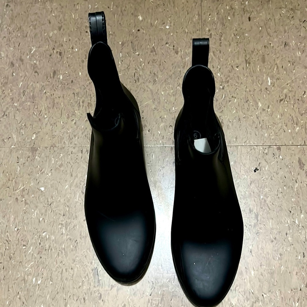 2 pair of shoes for only $15! Merona black rubber like new raining boots 6